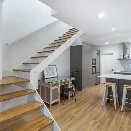 Apartamento Charming Duplex In *