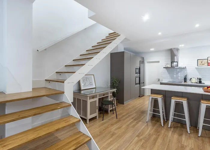 Διαμέρισμα Charming Duplex In *